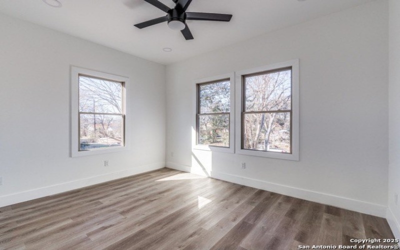 938 DAWSON ST, San Antonio, TX 78202-2307, 3 Bedrooms Bedrooms, ,2 BathroomsBathrooms,Residential,For Sale,938 DAWSON ST,0,1864569