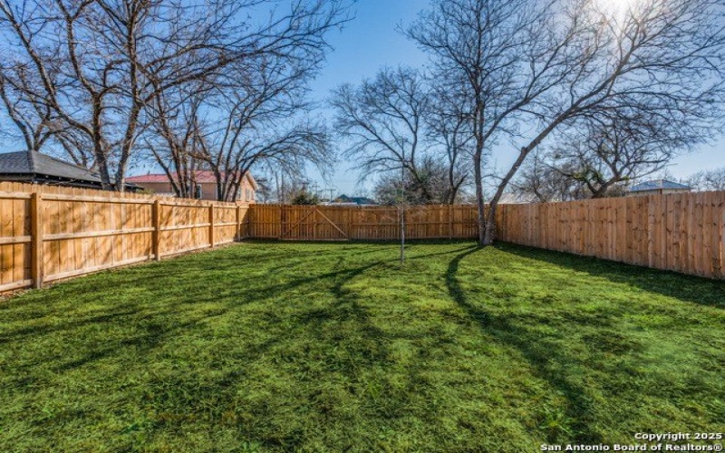 938 DAWSON ST, San Antonio, TX 78202-2307, 3 Bedrooms Bedrooms, ,2 BathroomsBathrooms,Residential,For Sale,938 DAWSON ST,0,1864569