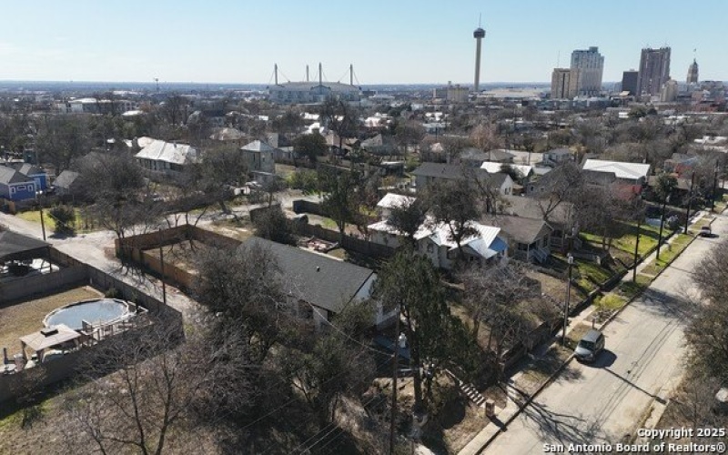 938 DAWSON ST, San Antonio, TX 78202-2307, 3 Bedrooms Bedrooms, ,2 BathroomsBathrooms,Residential,For Sale,938 DAWSON ST,0,1864569