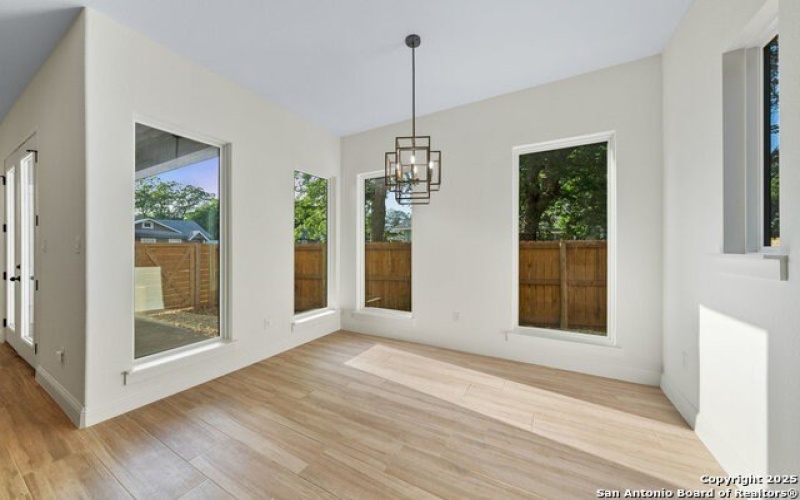 1310 S Mesquite, San Antonio, TX 78210, 3 Habitaciones Habitaciones , ,2 BañosBaños,Residential,En Venta,1310 S Mesquite,0,1864829