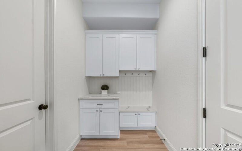 1310 S Mesquite, San Antonio, TX 78210, 3 Habitaciones Habitaciones , ,2 BañosBaños,Residential,En Venta,1310 S Mesquite,0,1864829