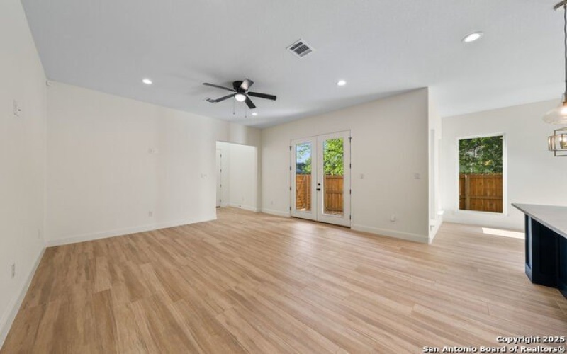 1310 S Mesquite, San Antonio, TX 78210, 3 Habitaciones Habitaciones , ,2 BañosBaños,Residential,En Venta,1310 S Mesquite,0,1864829