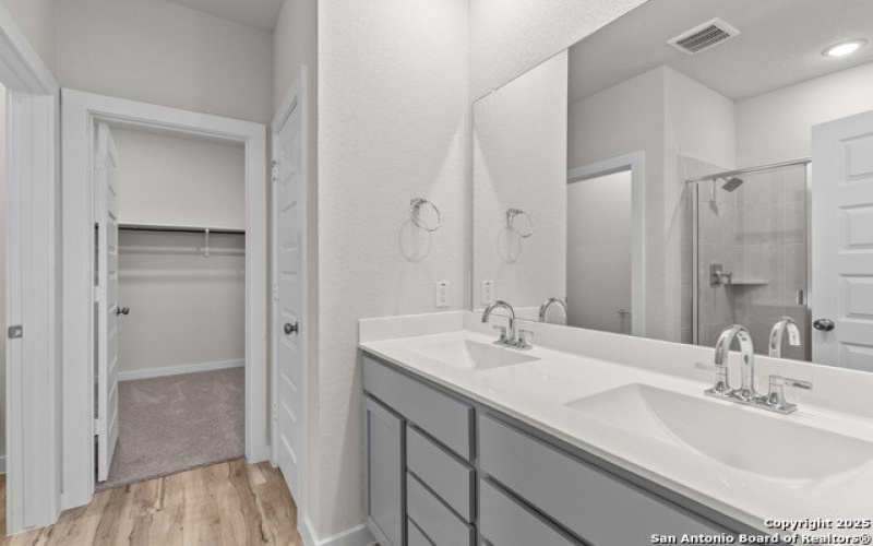 4315 Clarisse Street, New Braunfels, TX 78130, 5 Habitaciones Habitaciones , ,3 BañosBaños,Residential,En Venta,4315 Clarisse Street,1863144