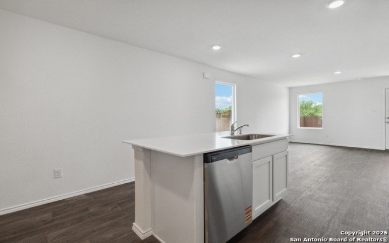 5311 Blacktail Rd, Converse, TX 78109, 4 Habitaciones Habitaciones , ,2 BañosBaños,Residential,En Venta,5311 Blacktail Rd,1865066