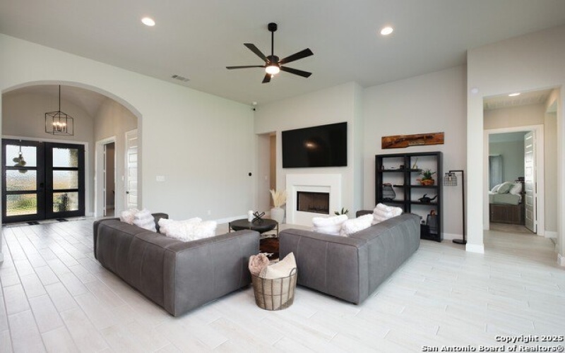 431 Falcon Cove, San Antonio, TX 78253, 4 Bedrooms Bedrooms, ,3 BathroomsBathrooms,Residential,For Sale,431 Falcon Cove,1863412