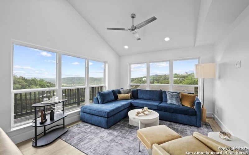 1050 Trail Pass Dr, Canyon Lake, TX 78133, 3 Habitaciones Habitaciones , ,2 BañosBaños,Residential,En Venta,1050 Trail Pass Dr,1862064