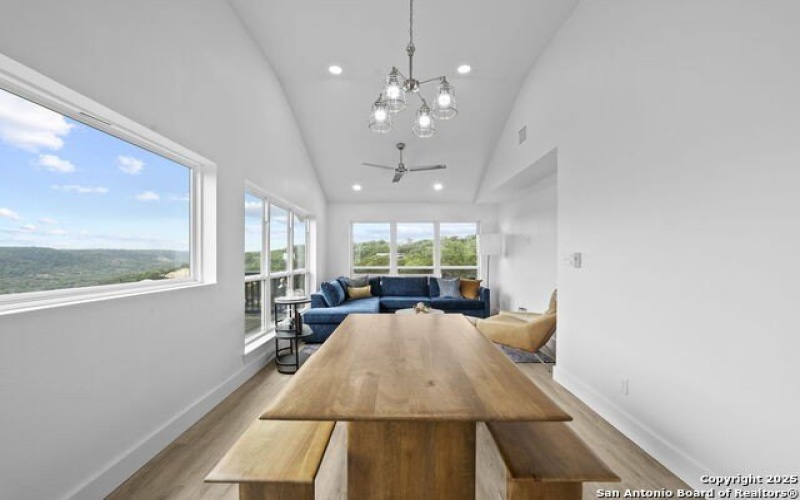 1050 Trail Pass Dr, Canyon Lake, TX 78133, 3 Habitaciones Habitaciones , ,2 BañosBaños,Residential,En Venta,1050 Trail Pass Dr,1862064