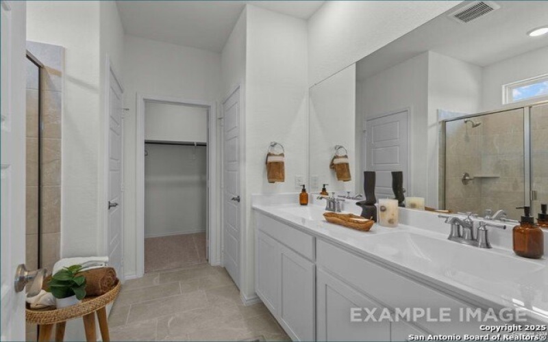 6615 Comanche Valley, San Antonio, TX 78247, 4 Habitaciones Habitaciones , ,3 BañosBaños,Residential,En Venta,6615 Comanche Valley,0,1862075