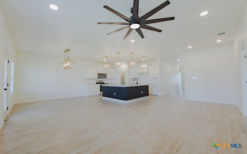 1013 Antelope Trail, Temple, TX 76504, 3 Bedrooms Bedrooms, ,2 BathroomsBathrooms,Residential,For Sale,1013 Antelope Trail,537300