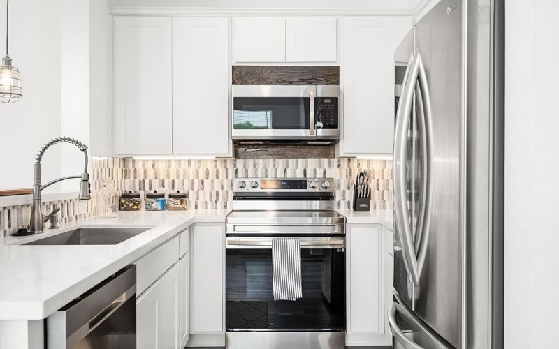 1003/1005 Armbrister Street, Brenham, TX 77833, 6 Bedrooms Bedrooms, ,7 BathroomsBathrooms,Residential,For Sale,1003/1005 Armbrister Street,141994