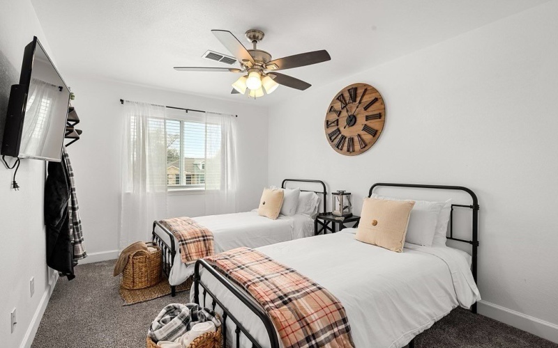 1003/1005 Armbrister Street, Brenham, TX 77833, 6 Bedrooms Bedrooms, ,7 BathroomsBathrooms,Farm,For Sale,1003/1005 Armbrister Street,141995