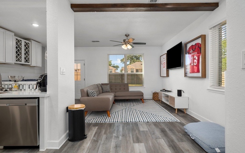 1600/1602 Clay Street, Brenham, TX 77833, 6 Bedrooms Bedrooms, ,7 BathroomsBathrooms,Residential,For Sale,1600/1602 Clay Street,142141