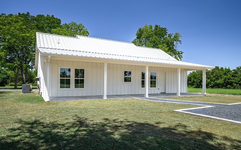 1211 East Fuchs Road, Carmine, TX 78932, 3 Bedrooms Bedrooms, ,2 BathroomsBathrooms,Farm,For Sale,1211 East Fuchs Road,147827