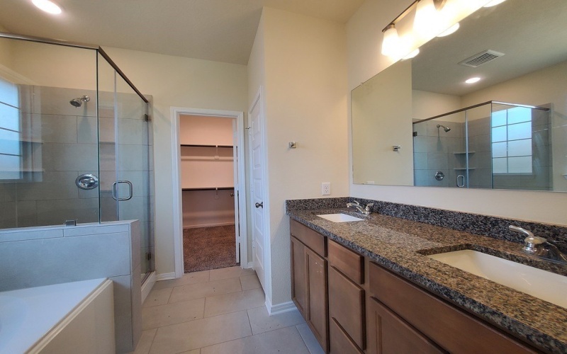 1412 Lake Ridge Drive, Brenham, TX 77833, 3 Habitaciones Habitaciones , ,2 BañosBaños,Residential,En Venta,1412 Lake Ridge Drive,0,148760