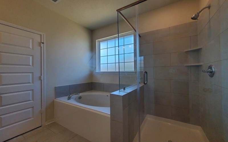 1412 Lake Ridge Drive, Brenham, TX 77833, 3 Habitaciones Habitaciones , ,2 BañosBaños,Residential,En Venta,1412 Lake Ridge Drive,0,148760