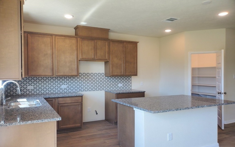 1412 Lake Ridge Drive, Brenham, TX 77833, 3 Habitaciones Habitaciones , ,2 BañosBaños,Residential,En Venta,1412 Lake Ridge Drive,0,148760