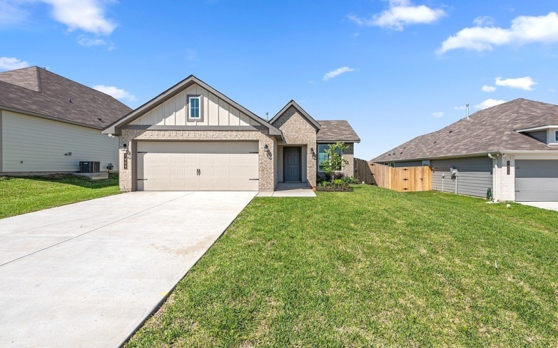 1409 Whitney Lane, Brenham, TX 77833, 3 Bedrooms Bedrooms, ,2 BathroomsBathrooms,Residential,For Sale,1409 Whitney Lane,0,148767