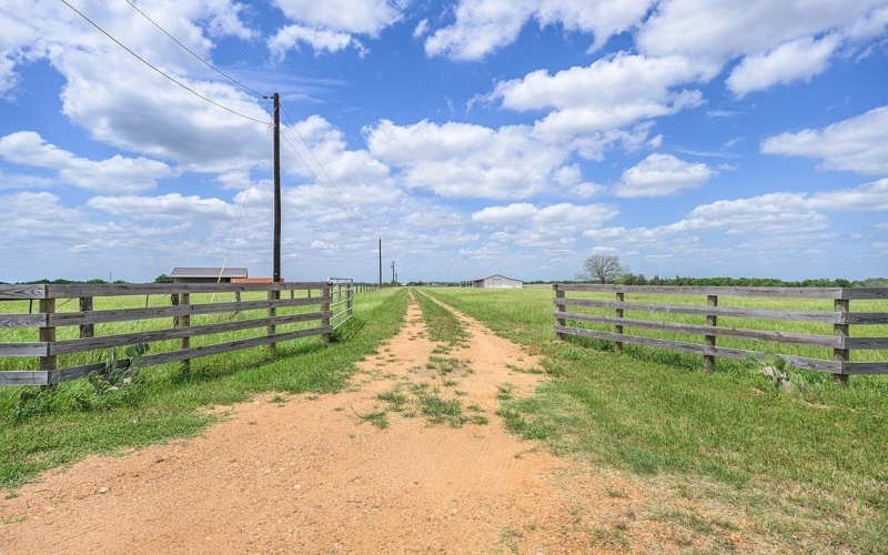 1970 West Highway 159, Fayetteville, TX 78940, 1 Dormitorio Habitaciones , ,1 BañoBaños,Granja,En Venta,1970 West Highway 159,0,151411