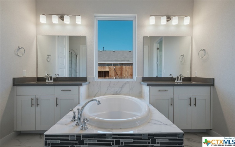 2240 Sur Avenue, New Braunfels, TX 78132, 4 Habitaciones Habitaciones , ,3 BañosBaños,Residential,En Venta,2240 Sur Avenue,506250