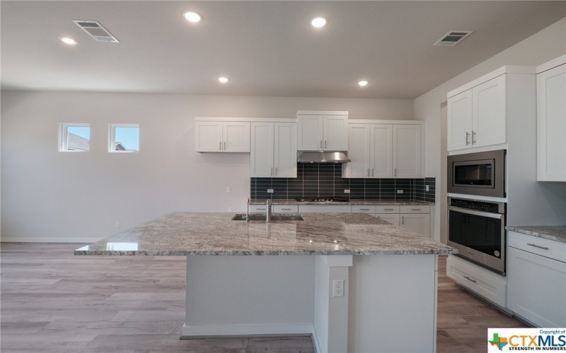 2240 Sur Avenue, New Braunfels, TX 78132, 4 Habitaciones Habitaciones , ,3 BañosBaños,Residential,En Venta,2240 Sur Avenue,506250
