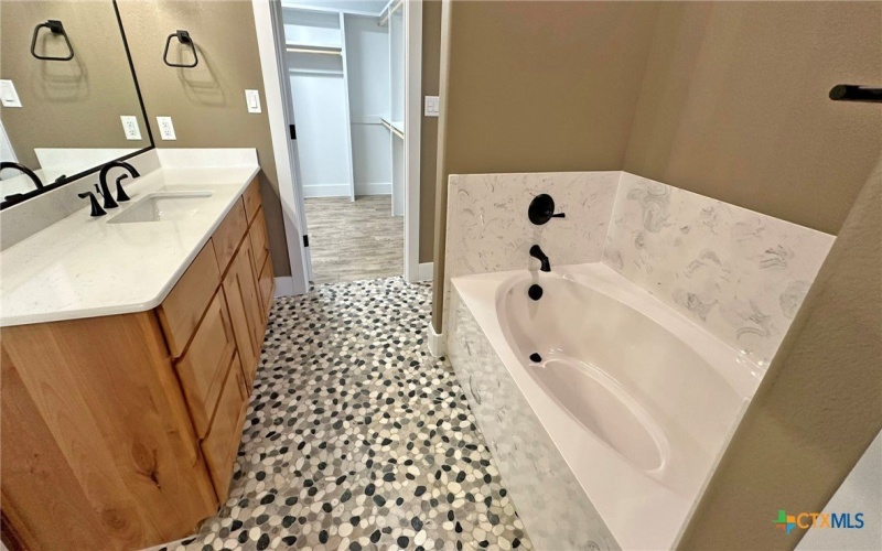 1524 Cottonwood Mesa Drive, Kempner, TX 76539, 4 Bedrooms Bedrooms, ,2 BathroomsBathrooms,Residential,For Sale,1524 Cottonwood Mesa Drive,530952