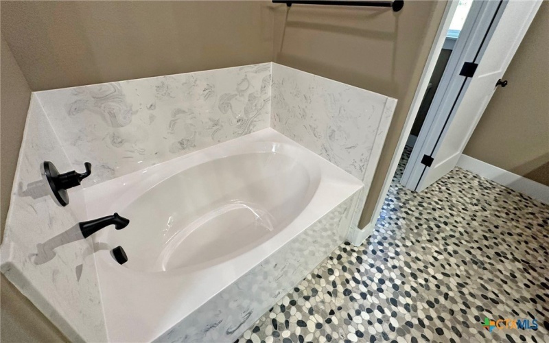 1524 Cottonwood Mesa Drive, Kempner, TX 76539, 4 Bedrooms Bedrooms, ,2 BathroomsBathrooms,Residential,For Sale,1524 Cottonwood Mesa Drive,530952