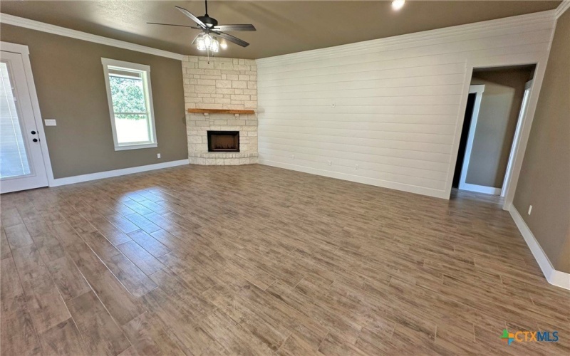 1524 Cottonwood Mesa Drive, Kempner, TX 76539, 4 Bedrooms Bedrooms, ,2 BathroomsBathrooms,Residential,For Sale,1524 Cottonwood Mesa Drive,530952