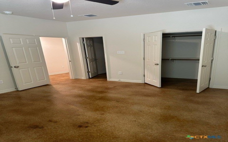 206 E Washington Avenue, Copperas Cove, TX 76522, 3 Habitaciones Habitaciones , ,Residential,En Venta,206 E Washington Avenue,533714