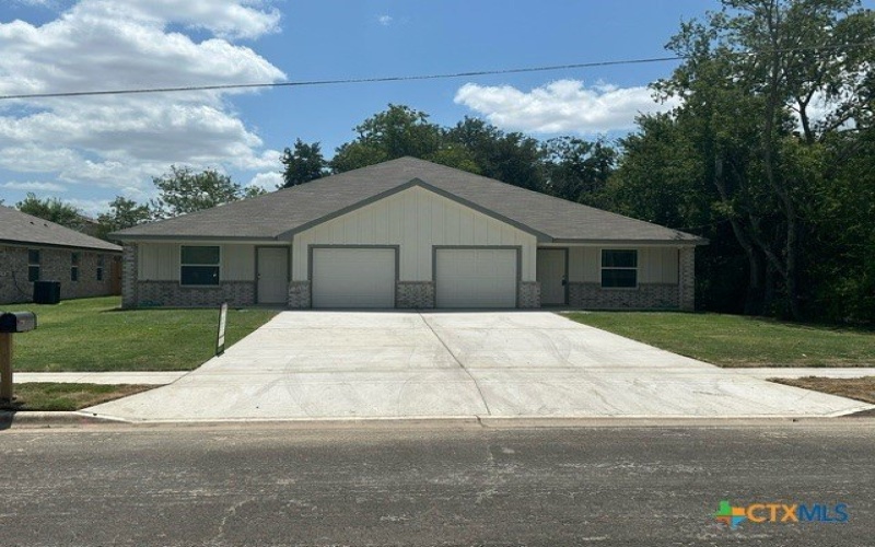 206 E Washington Avenue, Copperas Cove, TX 76522, 3 Habitaciones Habitaciones , ,Residential,En Venta,206 E Washington Avenue,533714