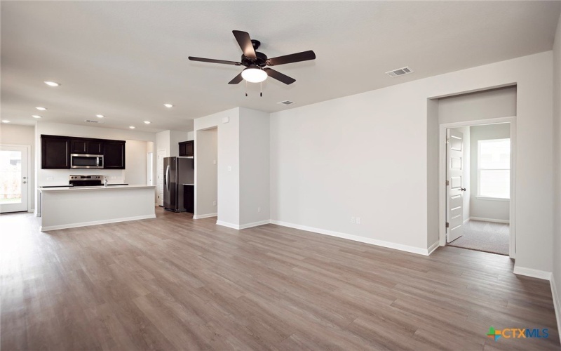 240 Alcatraz Loop, Jarrell, TX 76537, 4 Bedrooms Bedrooms, ,2 BathroomsBathrooms,Residential,For Sale,240 Alcatraz Loop,560809