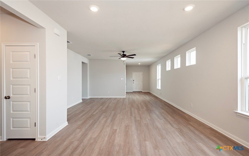240 Alcatraz Loop, Jarrell, TX 76537, 4 Bedrooms Bedrooms, ,2 BathroomsBathrooms,Residential,For Sale,240 Alcatraz Loop,560809