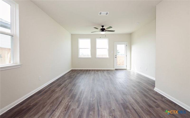 217 Alcatraz, Jarrell, TX 76537, 3 Habitaciones Habitaciones , ,2 BañosBaños,Residential,En Venta,217 Alcatraz,0,560872