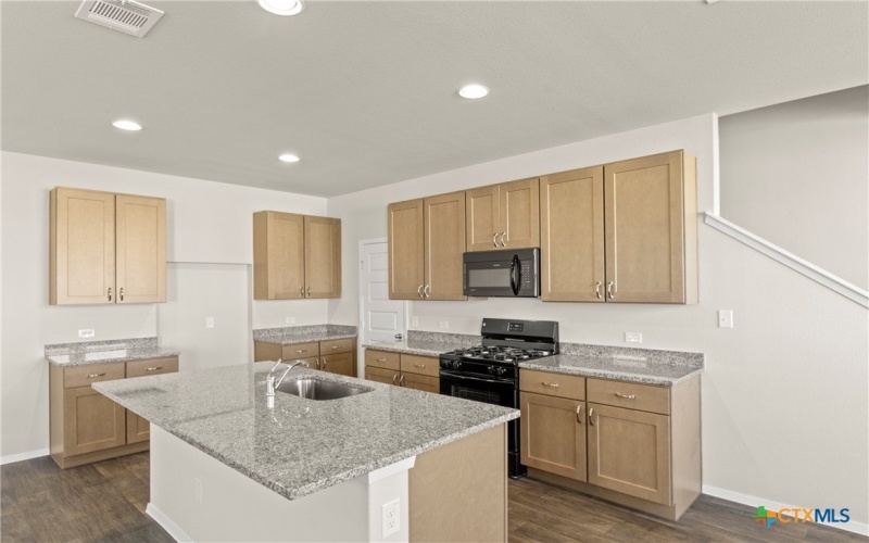192 Lavender Lane, Elgin, TX 78621, 3 Bedrooms Bedrooms, ,2 BathroomsBathrooms,Residential,For Sale,192 Lavender Lane,561519
