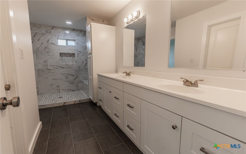 1123 Ainsworth Street, Gonzales, TX 78629, 3 Bedrooms Bedrooms, ,2 BathroomsBathrooms,Residential,For Sale,1123 Ainsworth Street,561556