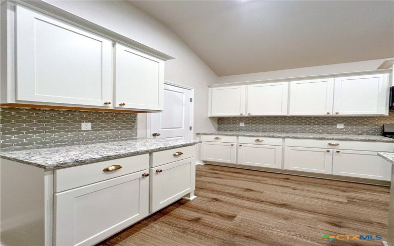 301 Cobblestone Court, Victoria, TX 77904, 4 Bedrooms Bedrooms, ,2 BathroomsBathrooms,Residential,For Sale,301 Cobblestone Court,0,544801