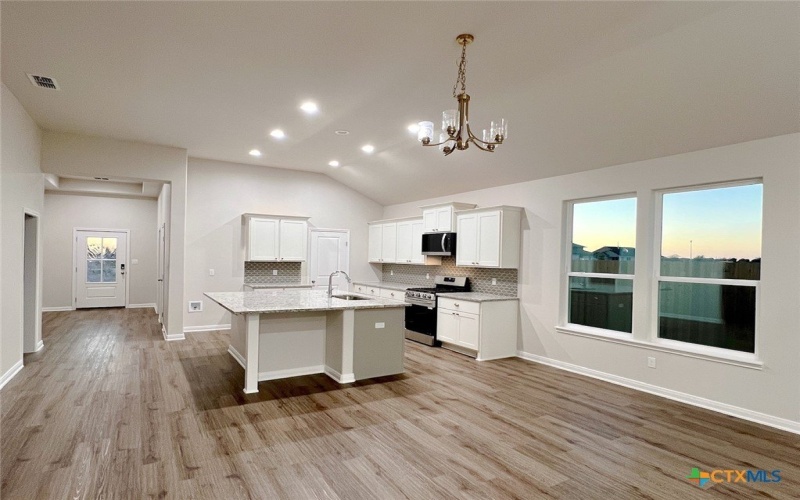 301 Cobblestone Court, Victoria, TX 77904, 4 Bedrooms Bedrooms, ,2 BathroomsBathrooms,Residential,For Sale,301 Cobblestone Court,0,544801