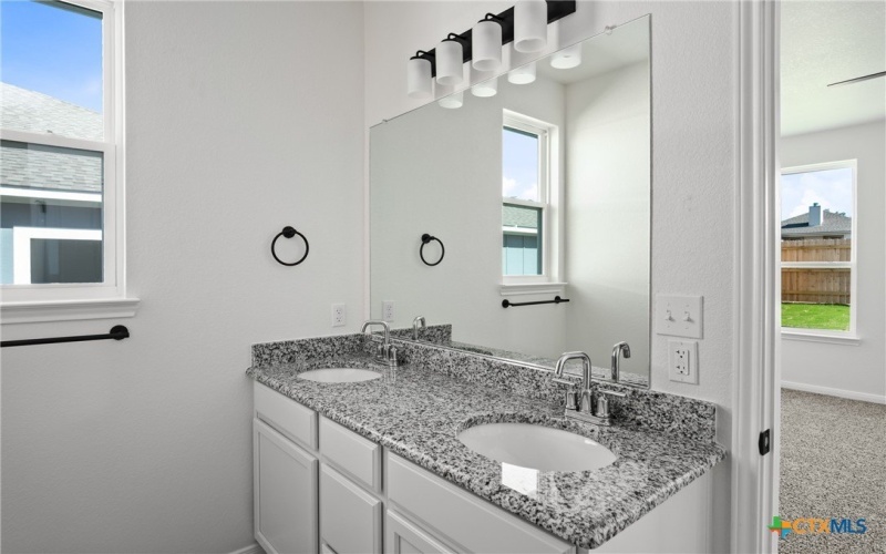 1013 Lago Azul Lane, Temple, TX 76504, 4 Habitaciones Habitaciones , ,2 BañosBaños,Residential,En Venta,1013 Lago Azul Lane,562194