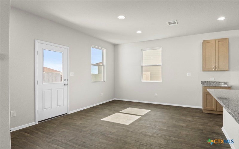 128 Bluestem Drive, Elgin, TX 78621, 3 Habitaciones Habitaciones , ,2 BañosBaños,Residential,En Venta,128 Bluestem Drive,0,562326