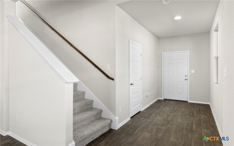 128 Bluestem Drive, Elgin, TX 78621, 3 Habitaciones Habitaciones , ,2 BañosBaños,Residential,En Venta,128 Bluestem Drive,0,562326