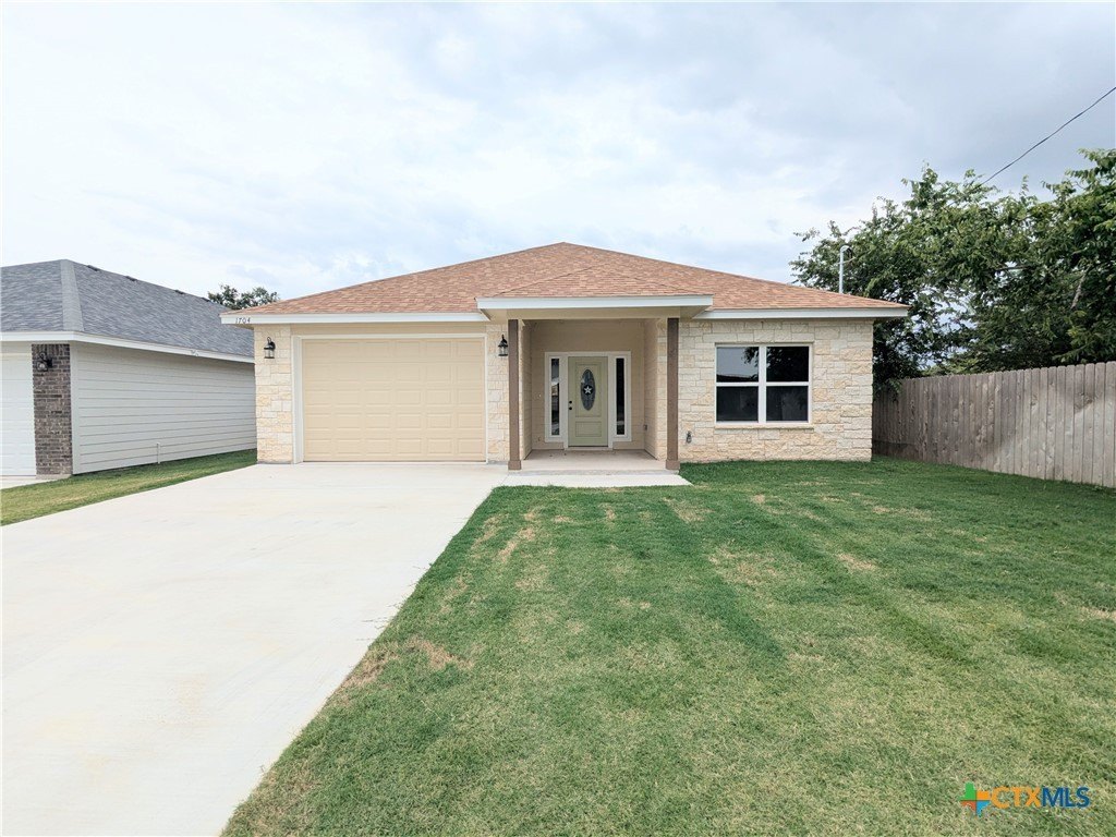 1704 E Avenue G, Lampasas, TX 76550, 3 Bedrooms Bedrooms, ,2 BathroomsBathrooms,Residential,For Sale,1704 E Avenue G,548809