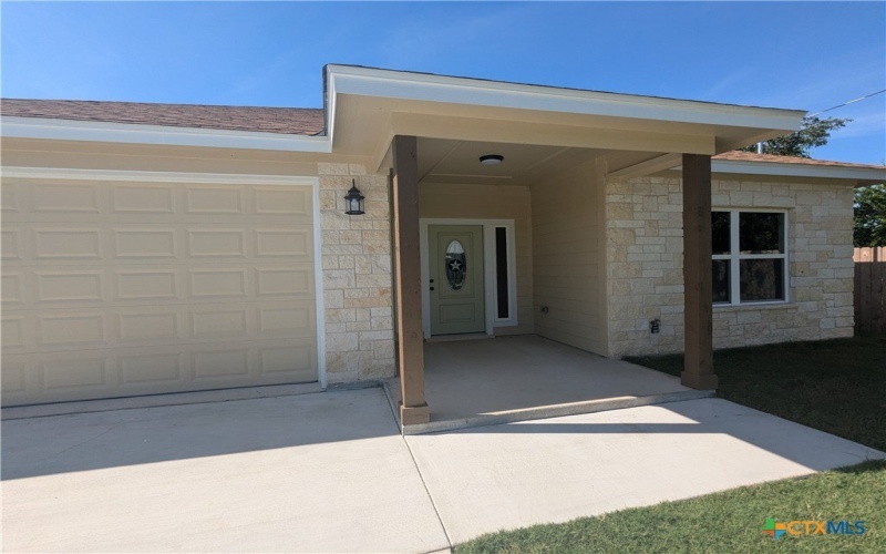 1704 E Avenue G, Lampasas, TX 76550, 3 Bedrooms Bedrooms, ,2 BathroomsBathrooms,Residential,For Sale,1704 E Avenue G,548809