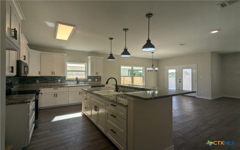 1704 E Avenue G, Lampasas, TX 76550, 3 Bedrooms Bedrooms, ,2 BathroomsBathrooms,Residential,For Sale,1704 E Avenue G,548809