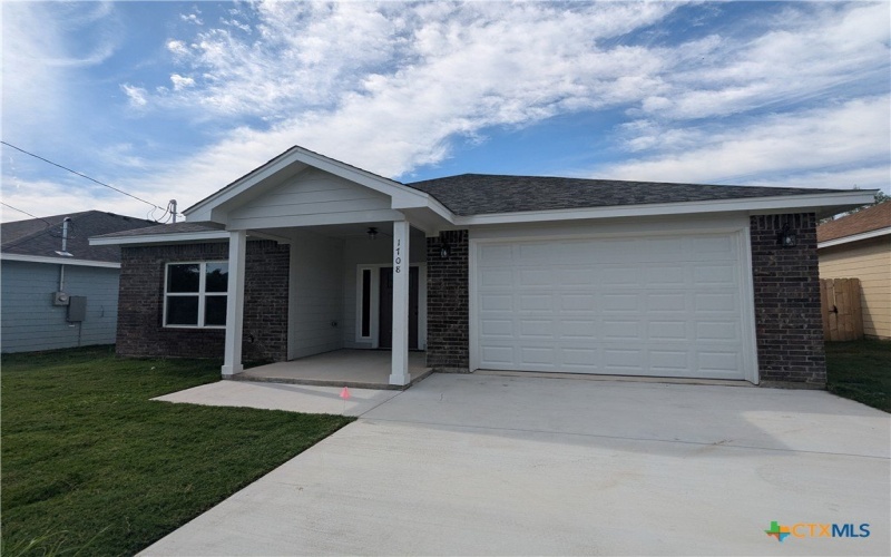 1708 E Ave G, Lampasas, TX 76550, 3 Bedrooms Bedrooms, ,2 BathroomsBathrooms,Residential,For Sale,1708 E Ave G,0,548925