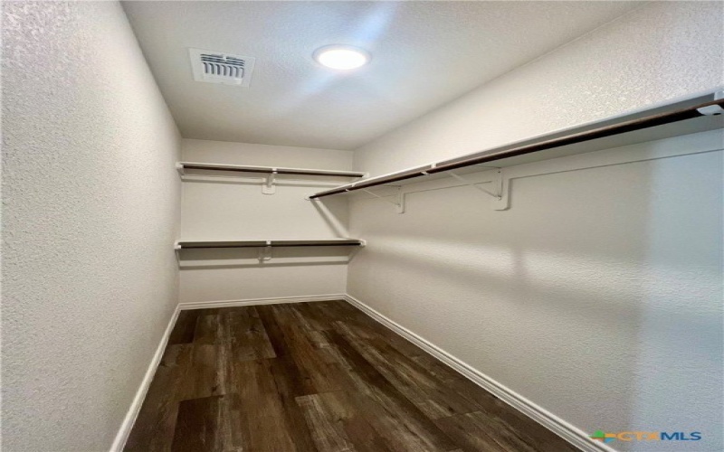 117 Dolphin Drive, Temple, TX 76501, 6 Bedrooms Bedrooms, ,Residential,For Sale,117 Dolphin Drive,554994