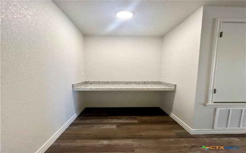 117 Dolphin Drive, Temple, TX 76501, 6 Bedrooms Bedrooms, ,Residential,For Sale,117 Dolphin Drive,554994