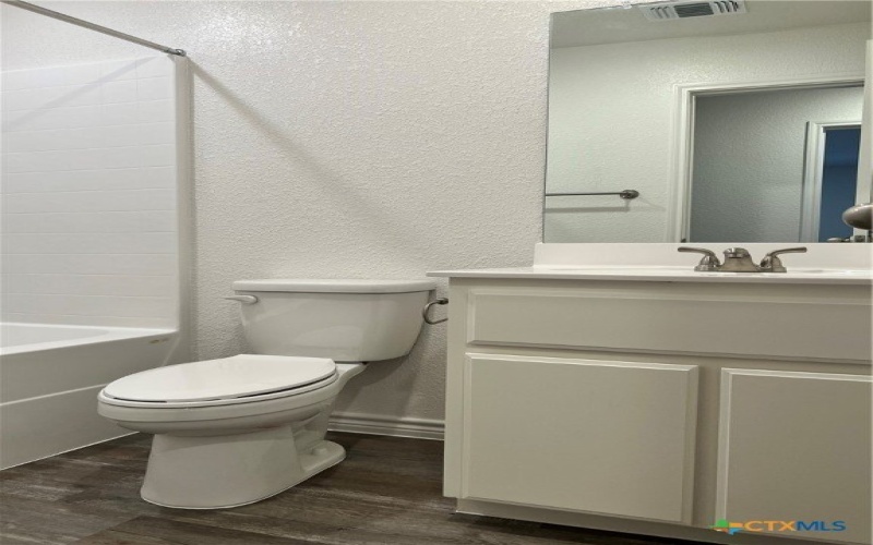 306 Dolphin Drive, Temple, TX 76501, 6 Bedrooms Bedrooms, ,Residential,For Sale,306 Dolphin Drive,555546