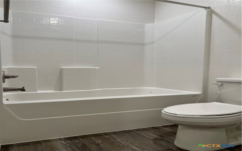 306 Dolphin Drive, Temple, TX 76501, 6 Bedrooms Bedrooms, ,Residential,For Sale,306 Dolphin Drive,555546