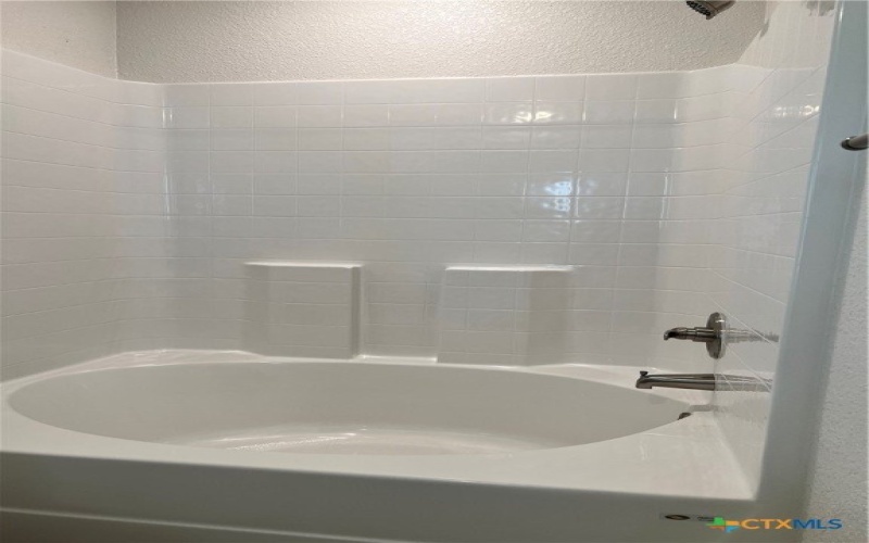 306 Dolphin Drive, Temple, TX 76501, 6 Bedrooms Bedrooms, ,Residential,For Sale,306 Dolphin Drive,555546