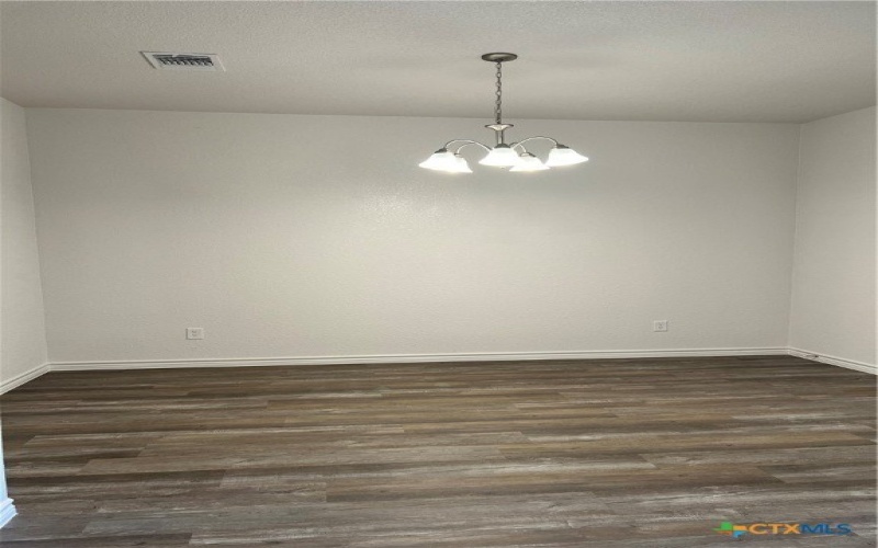 306 Dolphin Drive, Temple, TX 76501, 6 Bedrooms Bedrooms, ,Residential,For Sale,306 Dolphin Drive,555546