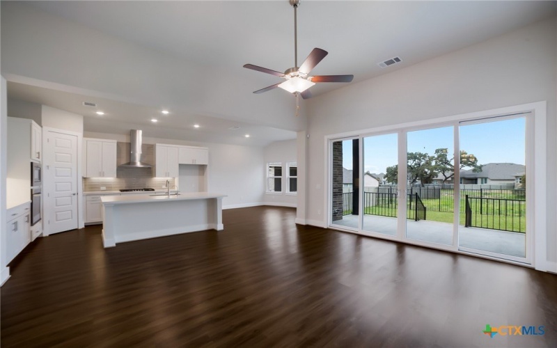 445 Chinkapin Trail, New Braunfels, TX 78132, 4 Habitaciones Habitaciones , ,3 BañosBaños,Residential,En Venta,445 Chinkapin Trail,555950